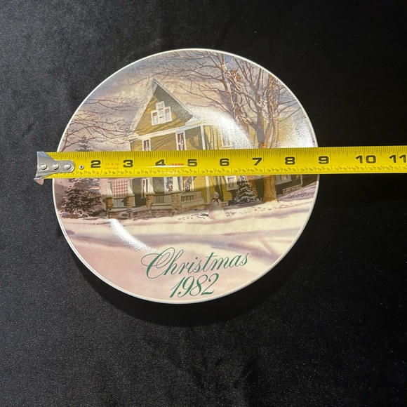 Smucker’s Collectors Plate for the 85th anniversary of the Smucker Company. - Picture 3 of 3